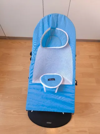 Hamaca BabyBjörn con 4 fundas y juguete original.