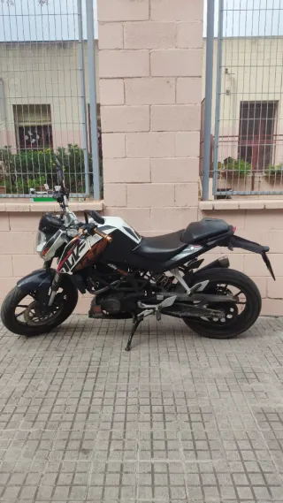 KTM Duke 125