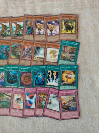 Baraja de Estructura Cólera de Dinosaurio YuGiOh