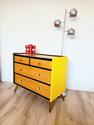 CÓMODA MID CENTURY.