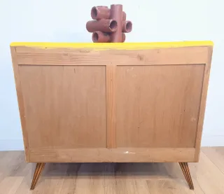 CÓMODA MID CENTURY.