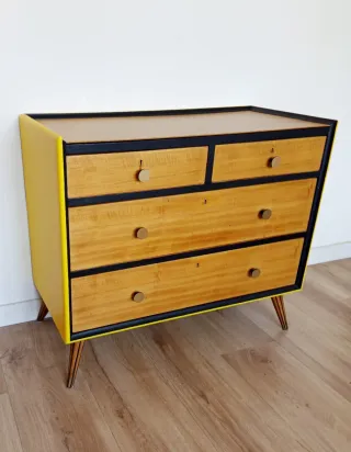 CÓMODA MID CENTURY.