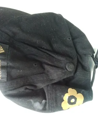 Gorra Adidas x Marimekko Negra