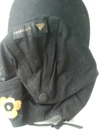 Gorra Adidas x Marimekko Negra