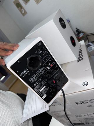 Monitores de Estudio Yamaha HS3 Blancos