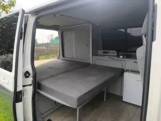 Volkswagen Transporter T5 2003