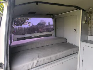 Volkswagen Transporter T5 2003