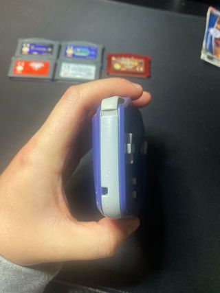 Consola Game Boy Advance Morada + 5 Juegos