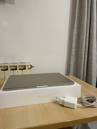 MacBook Air 15 M2 2023 - Ottimo Stato