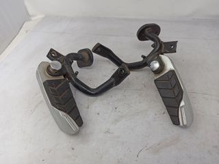 Juego Estriberas Traseras Con Soporte Sym Gts 125