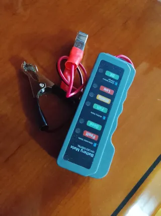 Comprobador de Batería 12V LED Digital