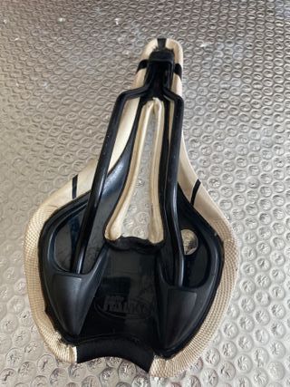 Sillín Selle Italia Nekkar Blanco/Negro 138mm