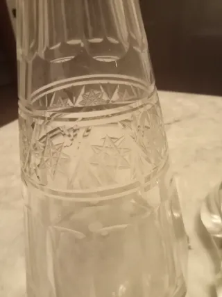 Caraffa in vetro trasparente