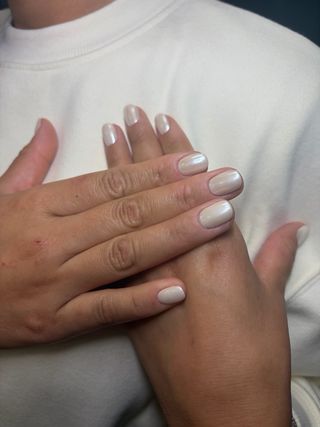 Busco colaboradora autónoma especialista en UÑAS