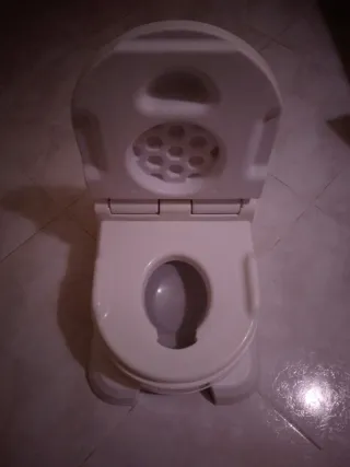 WC infantil con asiento y tapa
