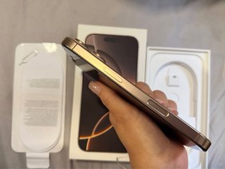 iPhone 16 Pro 256GB Dorado