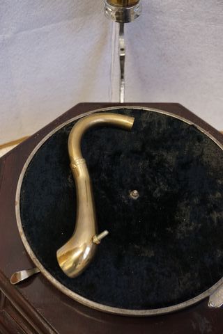 Gramófono His Master's Voice Octogonal Madera