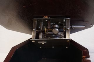 Gramófono His Master's Voice Octogonal Madera