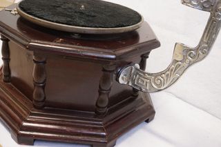 Gramófono His Master's Voice Octogonal Madera