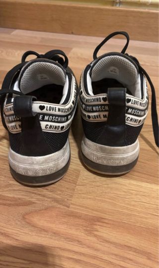 Zapatillas Moschino mujer negras y blancas