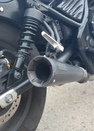 Honda Rebel 500 Negra/Azul customizada del 2021