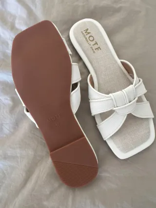 Sandalias MOTF T40 Blancas
