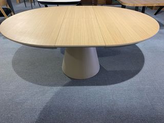 Mesa redonda diseño extensible