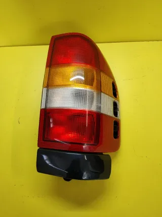 PILOTO TRASERO DERECHO OPEL FRONTERA B