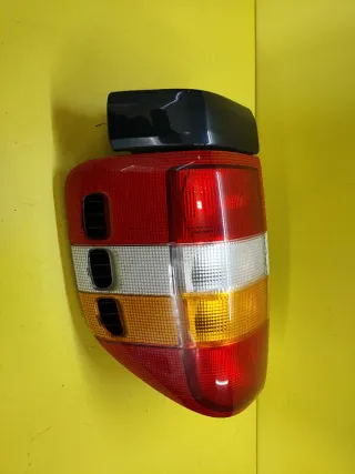 PILOTO TRASERO DERECHO OPEL FRONTERA B