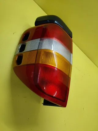 PILOTO TRASERO DERECHO OPEL FRONTERA B