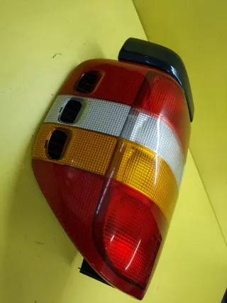 PILOTO TRASERO DERECHO OPEL FRONTERA B