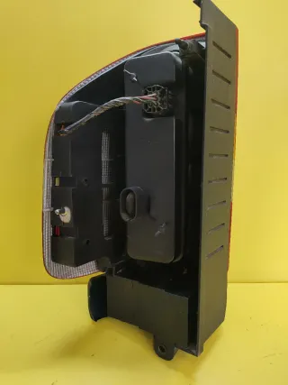 PILOTO TRASERO DERECHO OPEL FRONTERA B