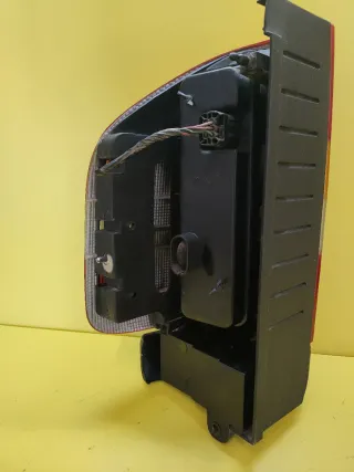 PILOTO TRASERO DERECHO OPEL FRONTERA B