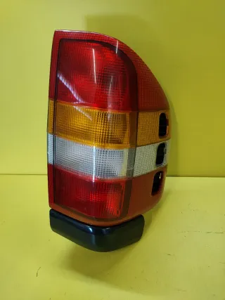 PILOTO TRASERO DERECHO OPEL FRONTERA B