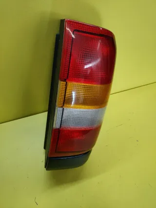 PILOTO TRASERO DERECHO OPEL FRONTERA B