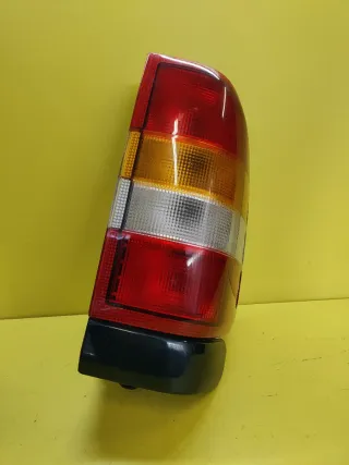 PILOTO TRASERO DERECHO OPEL FRONTERA B