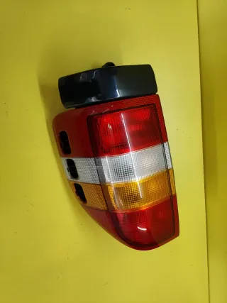 PILOTO TRASERO DERECHO OPEL FRONTERA B