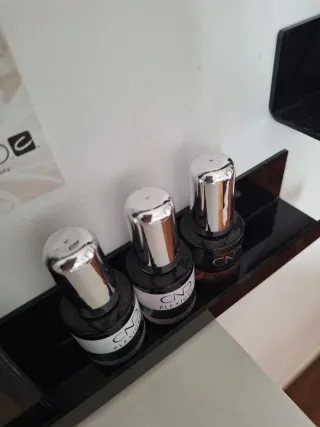 Estantería de pared color negro 30 cm de longitud