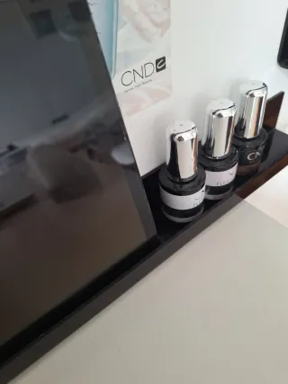 Estantería de pared color negro 30 cm de longitud