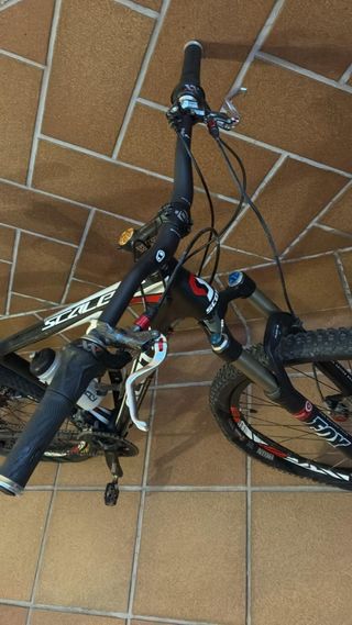 Bicicleta Scott Scale 29 Montaña