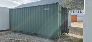 Contenedor marítimo azul