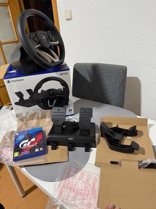 Volante PS5 y Pedales RWA Hori