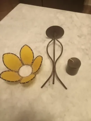 Portacandele in metallo giallo