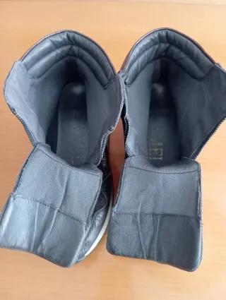 Botines Carmela grises con cremallera