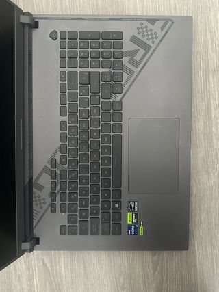 Portátil ASUS ROG Strix G18 G814JI-N6004 Negro