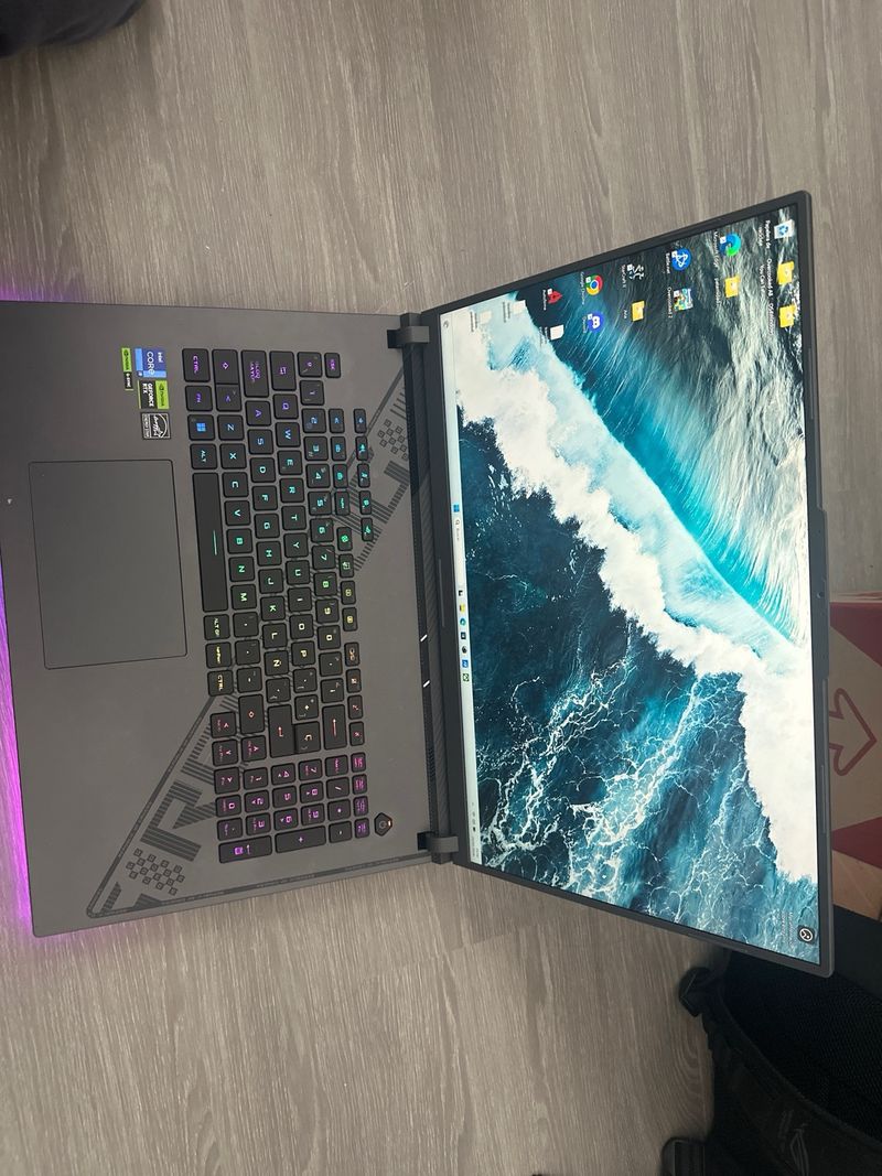 Portátil ASUS ROG Strix G18 G814JI-N6004 Negro afbeelding 5