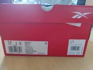 Zapatillas Reebok Moradas y Blancas