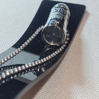 Catenina con ciondolo a forma di proiettile