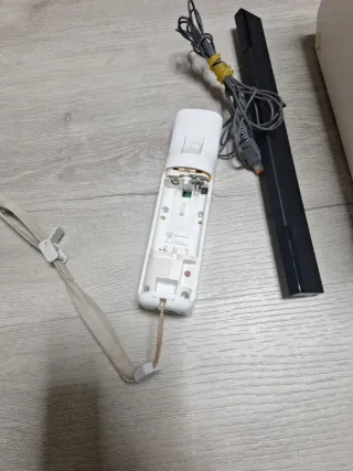 Nintendo Wii Blanca con Mando y Transformador