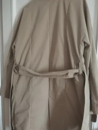 Gabardina Zara Beige Talla M